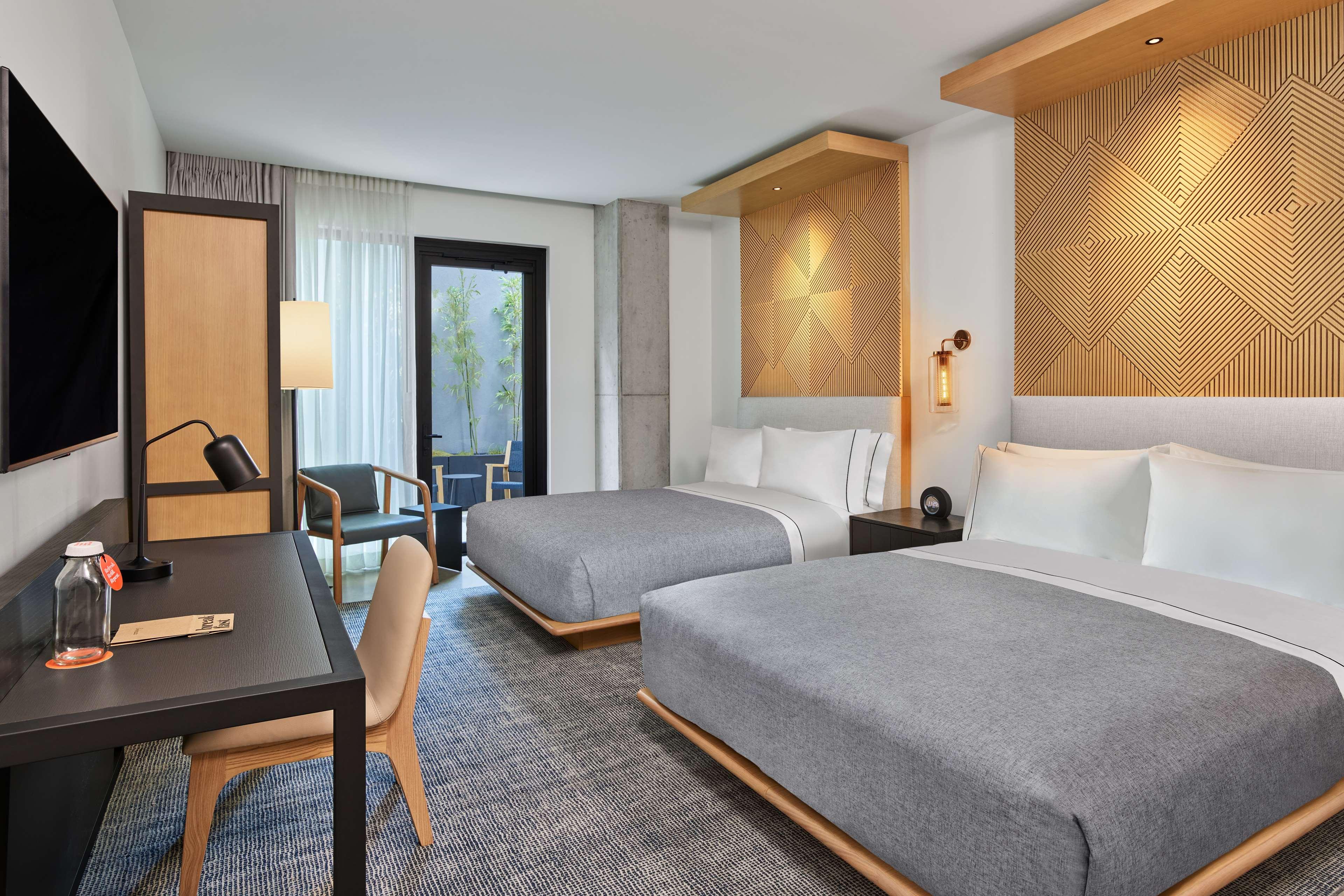 PREMIUM, 2 QUEEN BEDS, PATIO