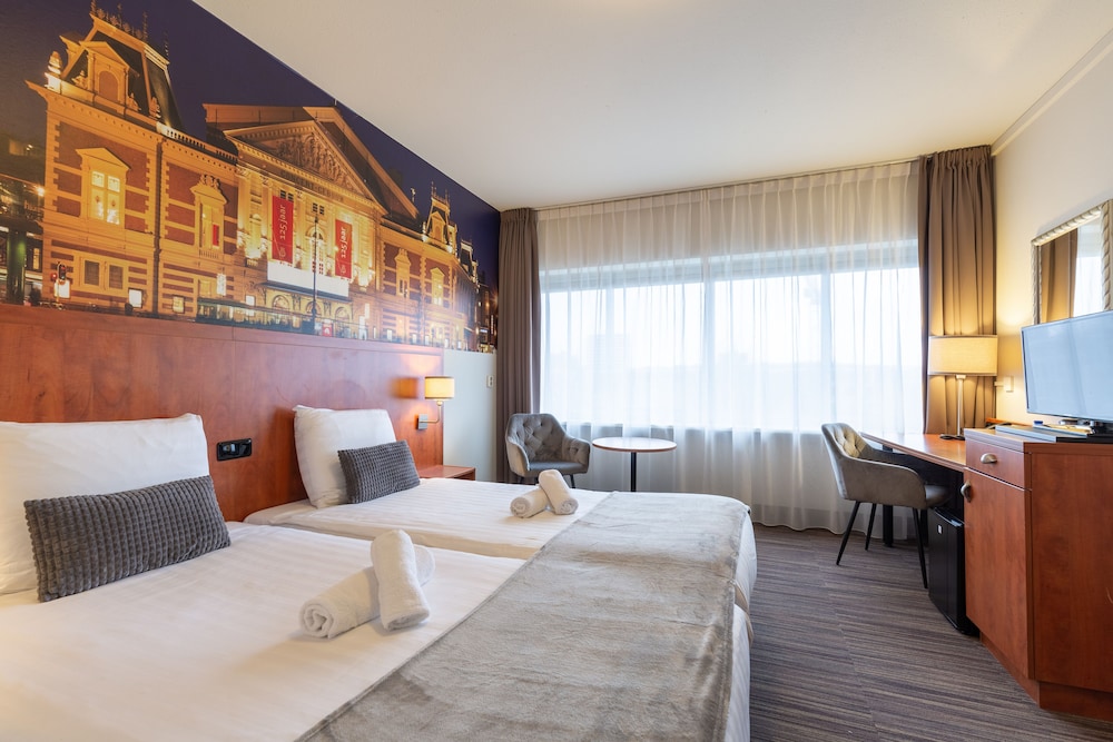 COMFORT, TWIN BEDS