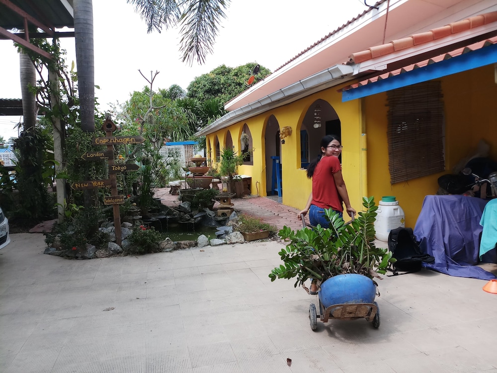 Penny's Home Stay Resort 2/50