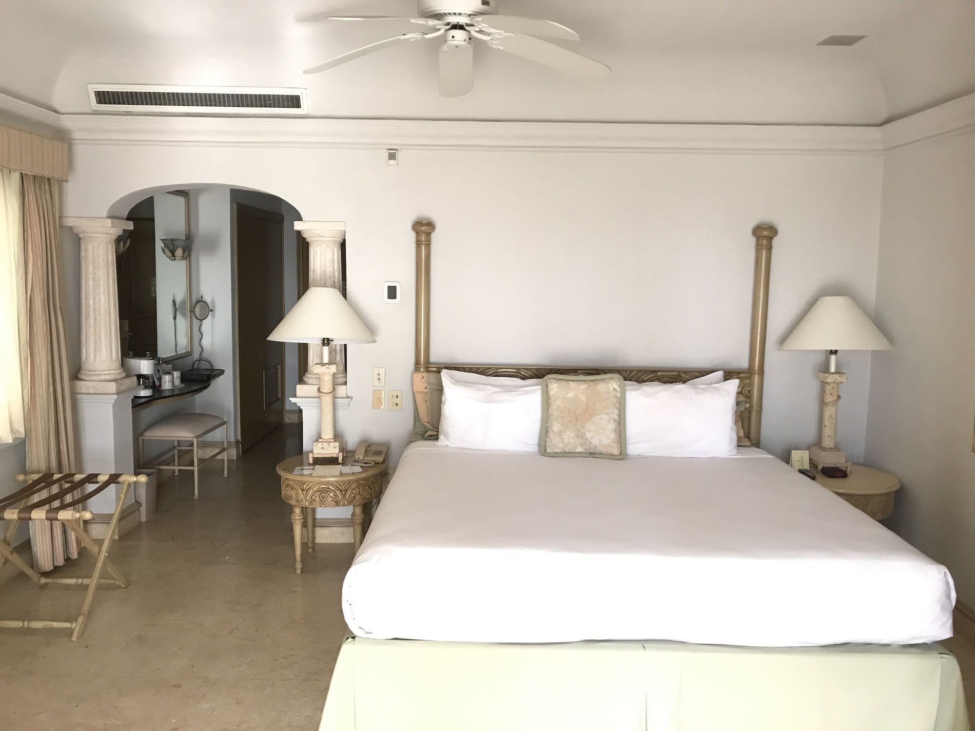 غرفة غراند ديلوكس بسرير كينج، Grand Isla Navidad Golf & Spa Resort with Marina 6/10