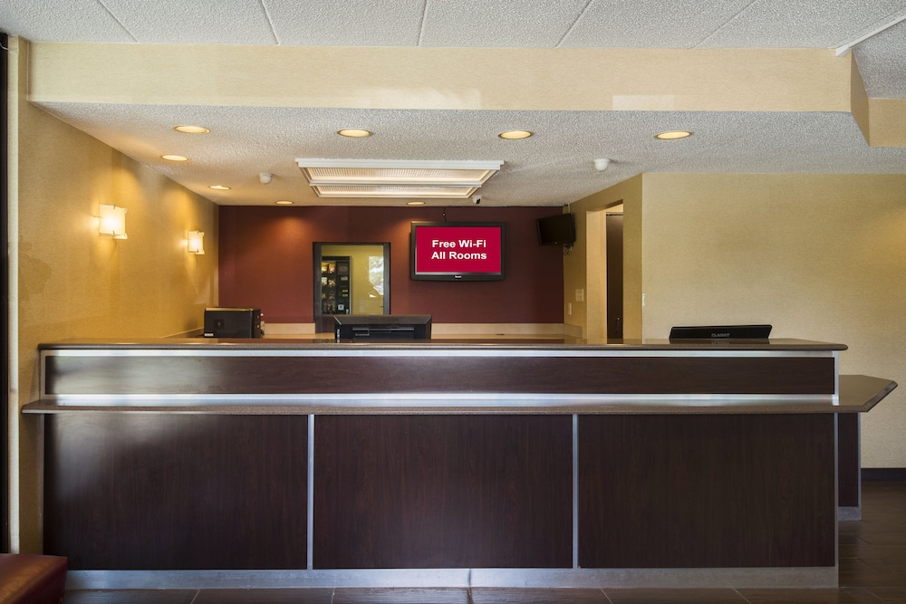 Red Roof Inn Plus Chicago - Willowbrook 12/36