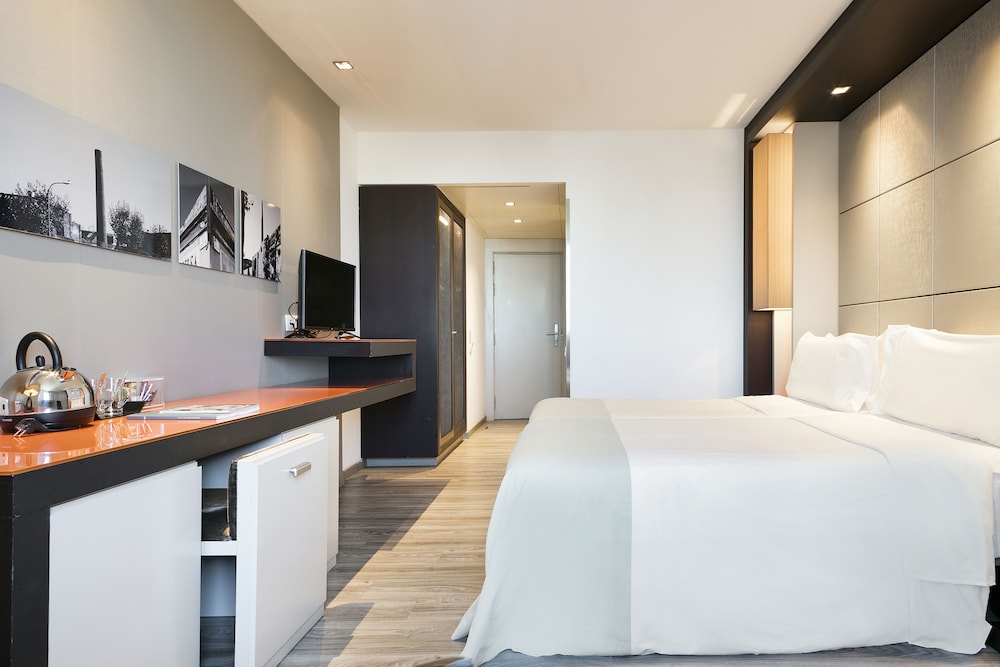 Hotel Barcelona Condal Mar Affiliated by Melia 23/67