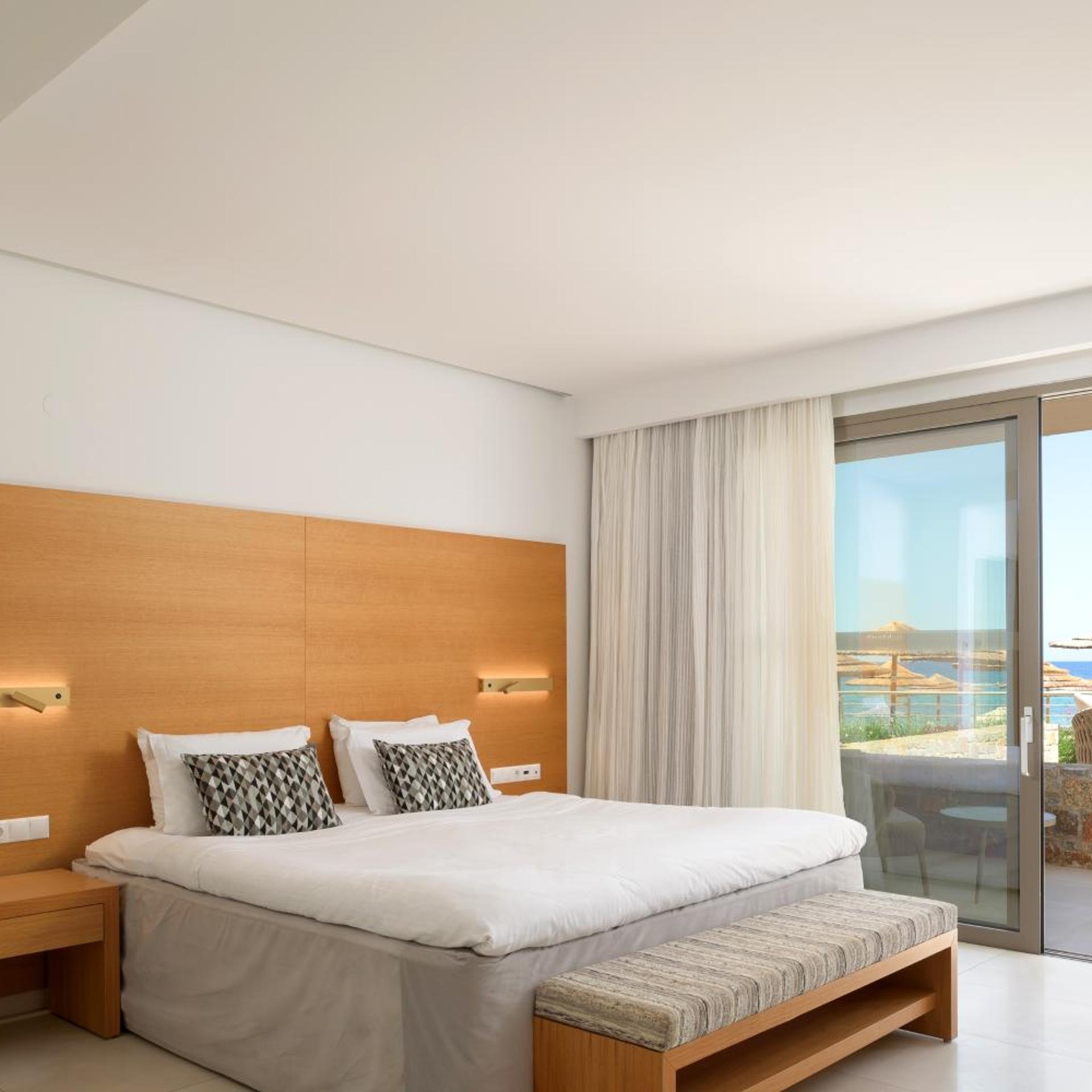 White, Deluxe, Suite, Beach Front
