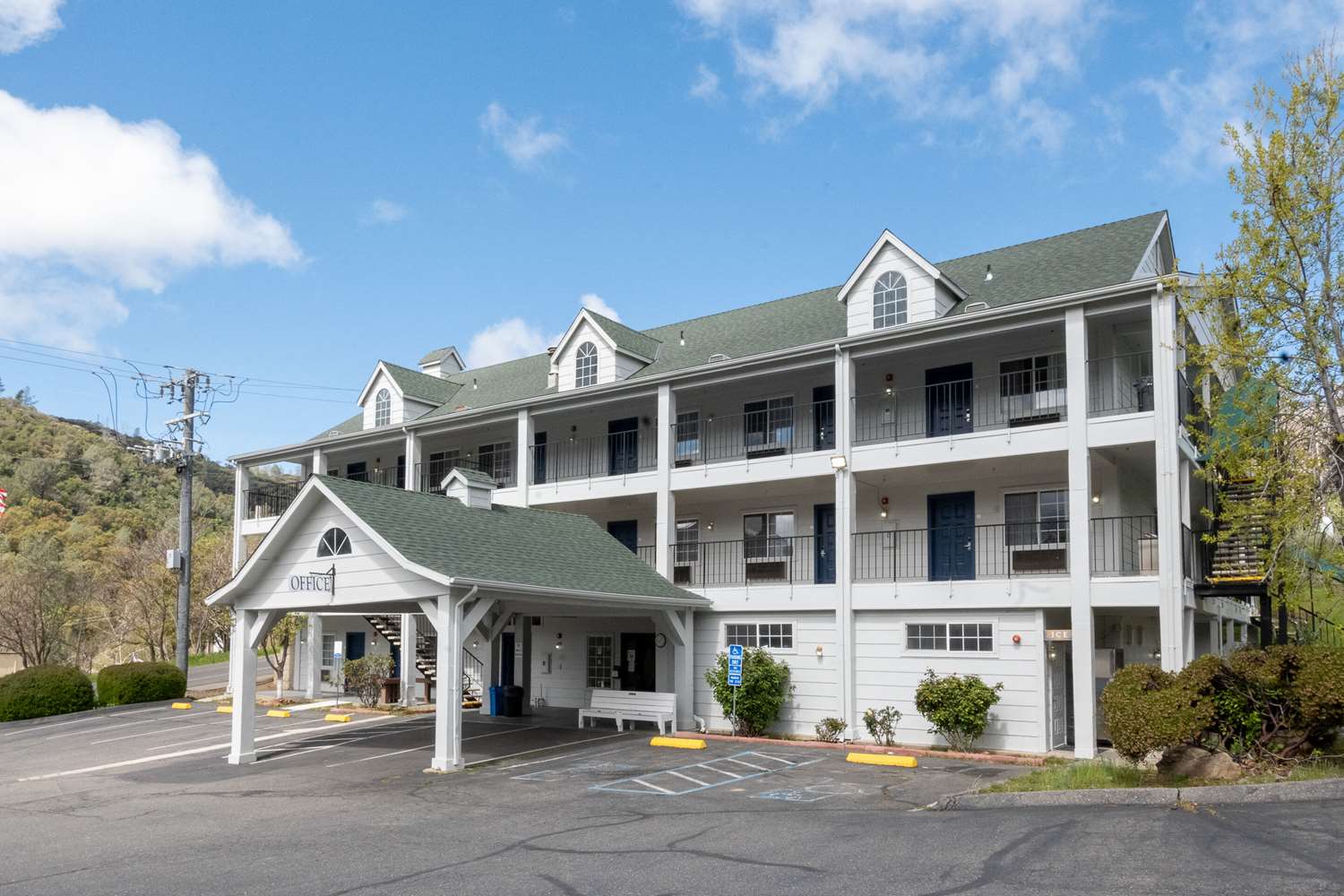 Quality Inn Yosemite Valley Gateway 10/39