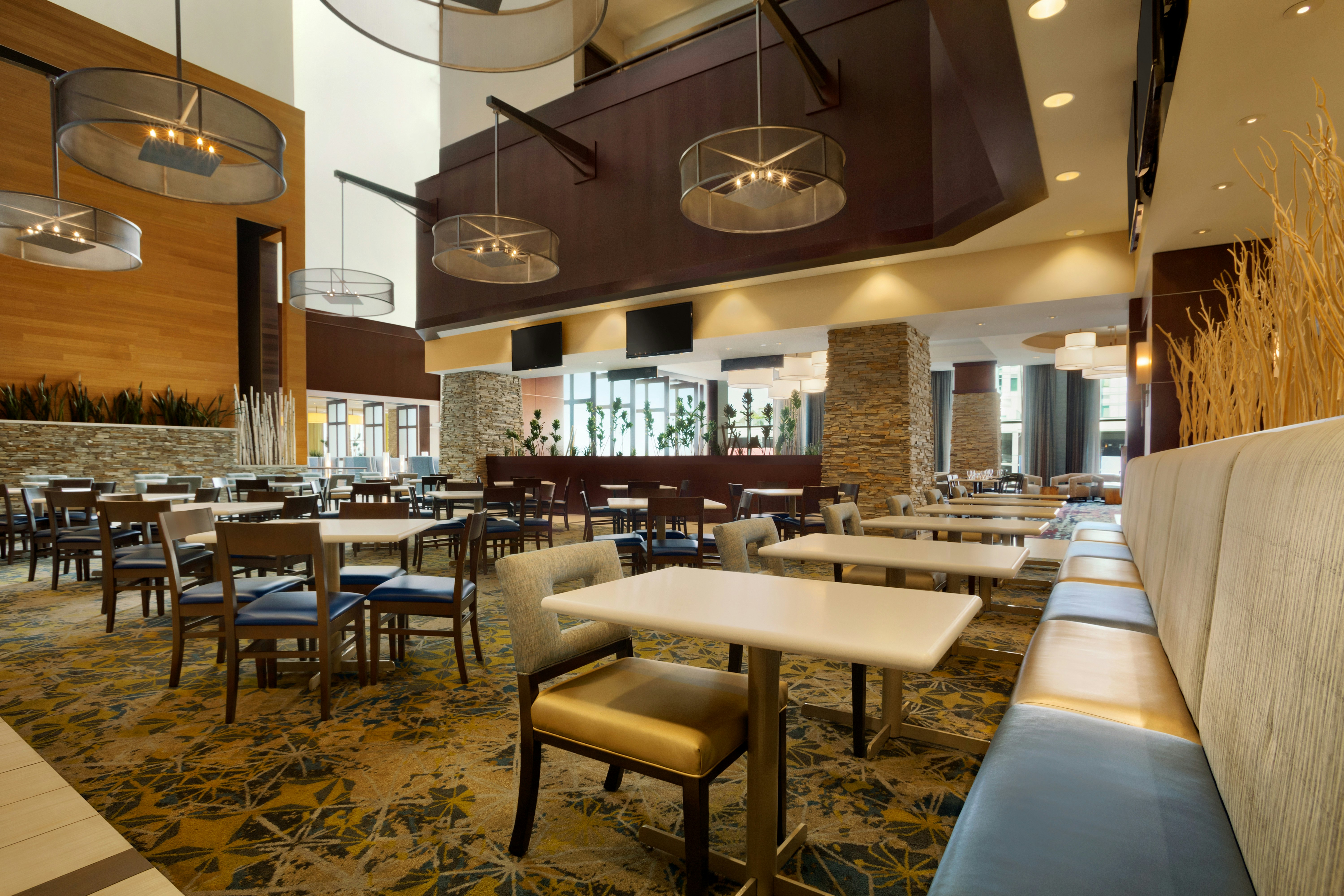 Embassy Suites By Hilton Denver Downtown Convention Center 43/67