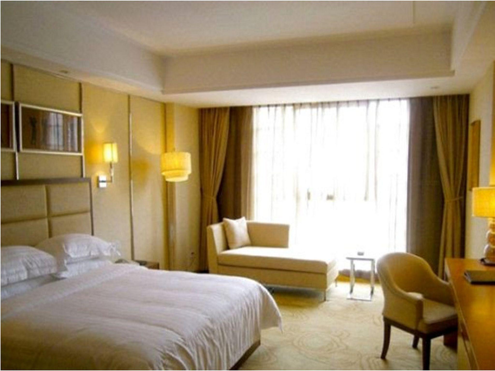 Aoyuan Golf Hotel 7/24