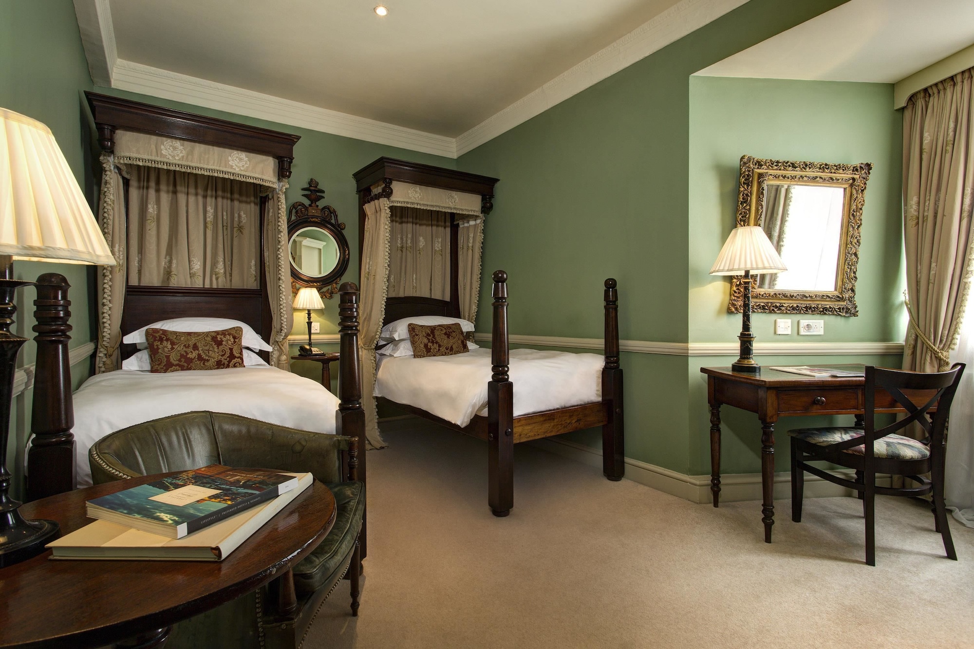 SUPERIOR, TWIN BEDS