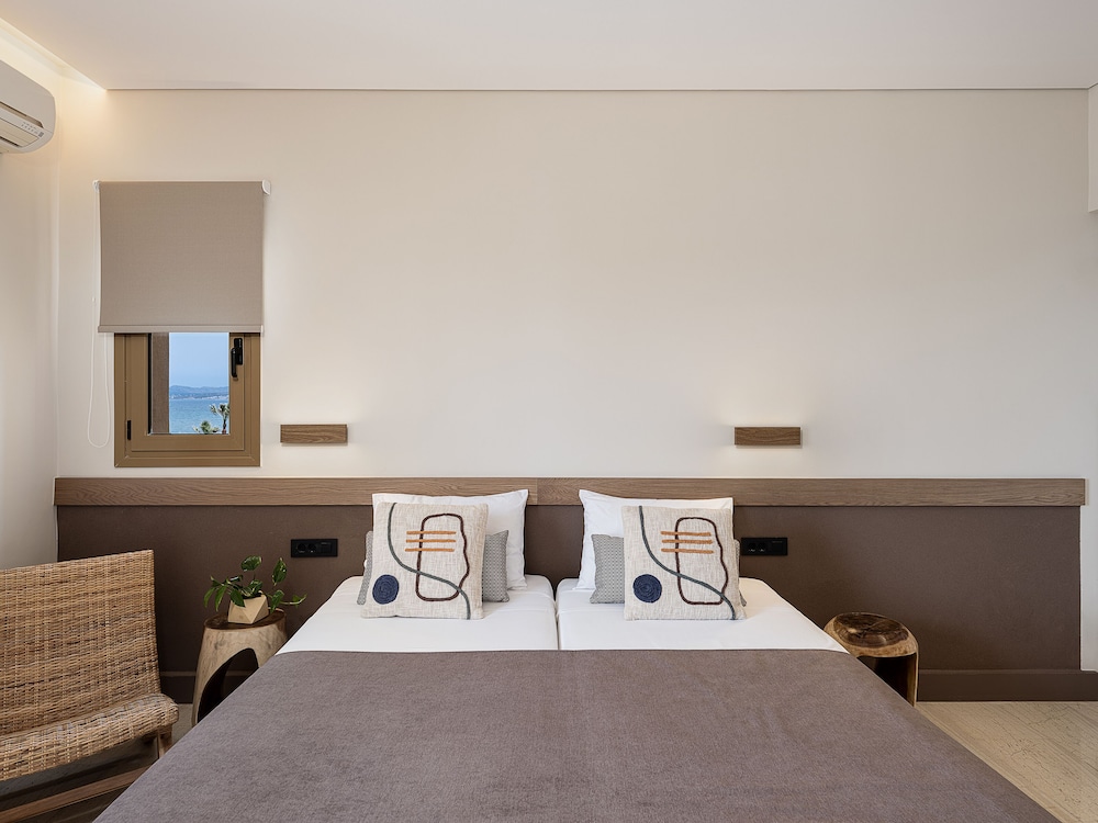 Esperides Beach Hotel Apartments 18/50