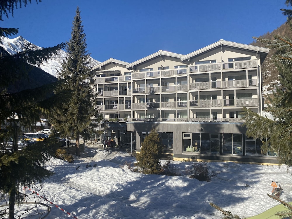 Kristall Saphir Hotel 5/74