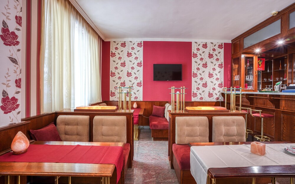 Erzsebet Hotel 33/46