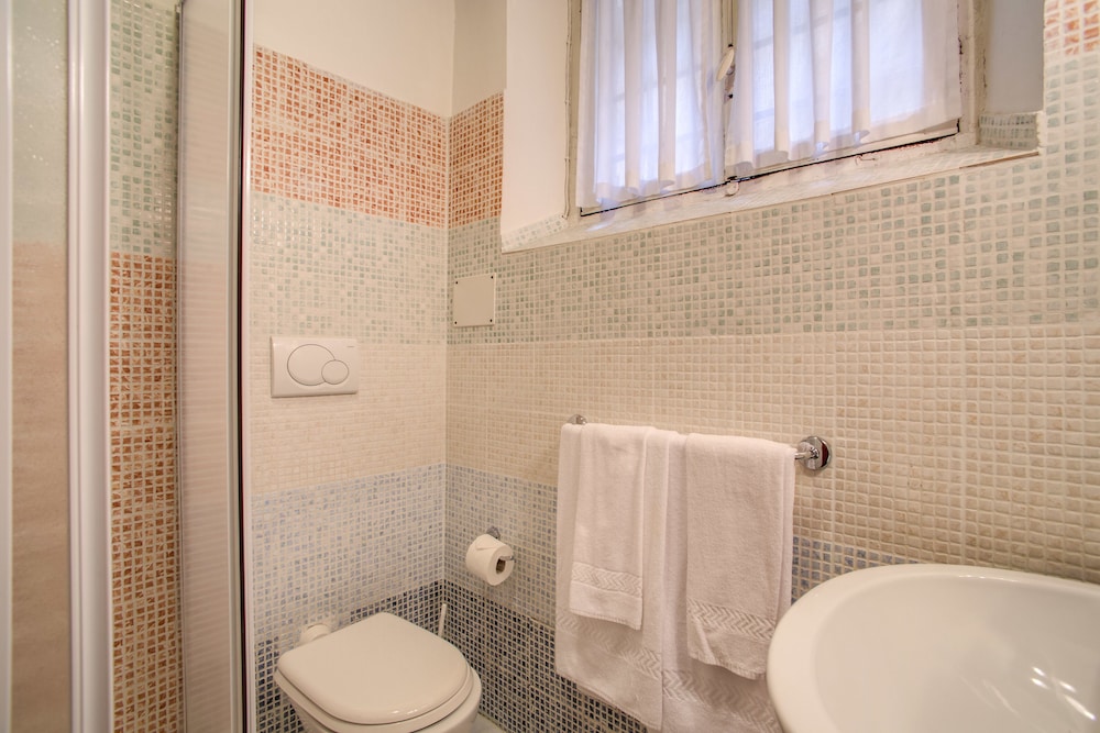 Navona Gallery Suites 43/50
