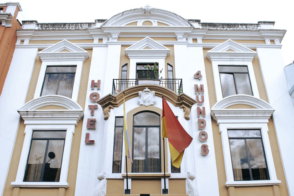 4 Mundos 1/54