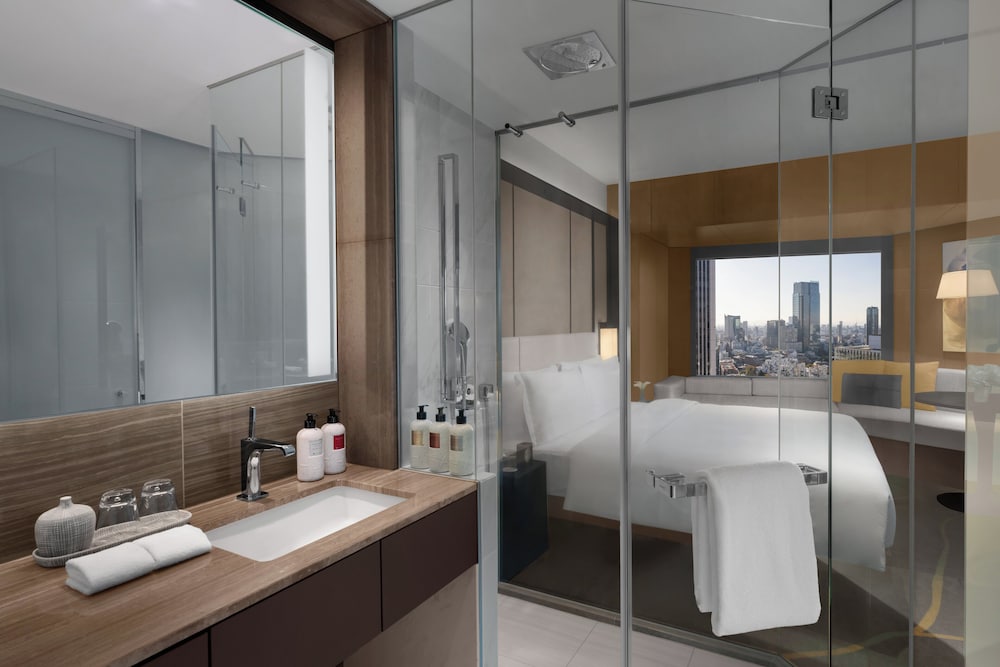 غرفة بريميوم بسريرين منفصلين مع دخول صالة النادي، Ana Intercontinental Tokyo 5/6