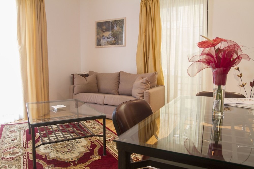 PRINCE RESIDENCE(FORMERLY VESUVIO PRICE RESIDENCE APARTHOTEL) 46/75