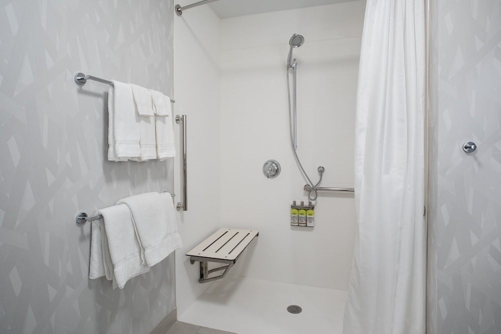 Holiday Inn Express And Suites Denver Ne Brighton 16/59