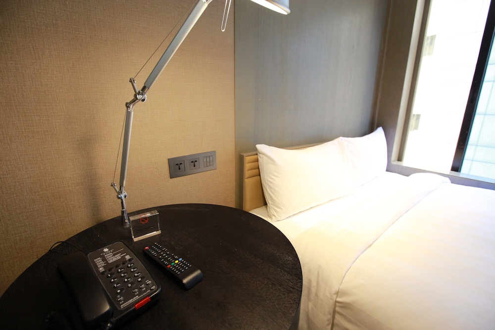 Hotel Midtown Richardson 33/64
