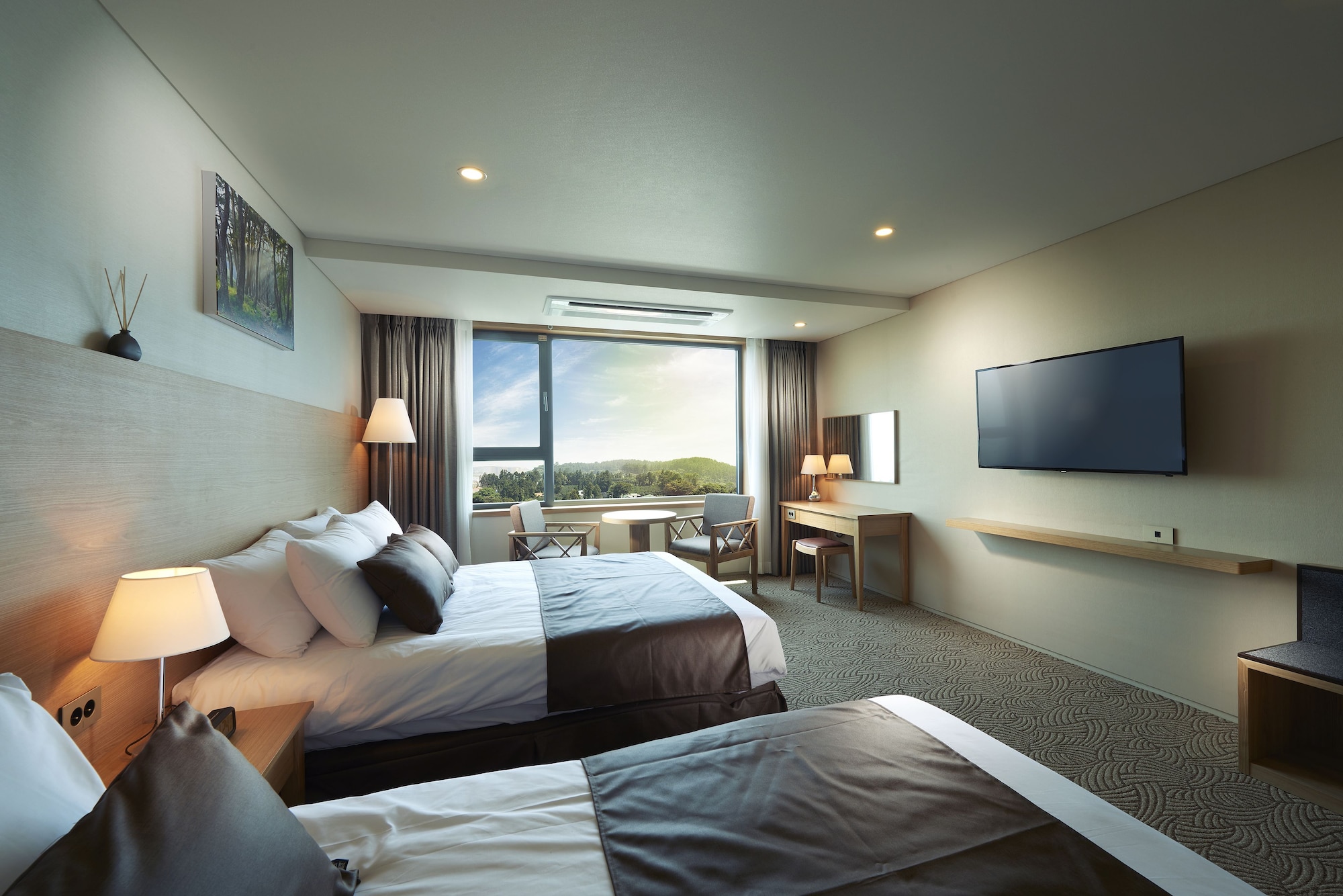 غرفة بريميير عائلية بسريرين كوين، Benikea Jungmun Hotel 5/10