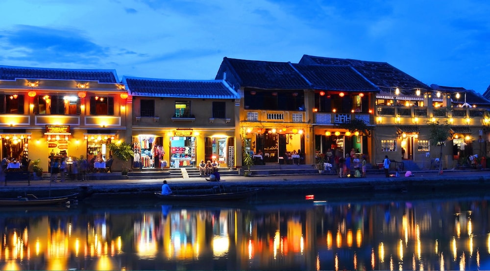 River Suites Hoi An Hotel 3/73