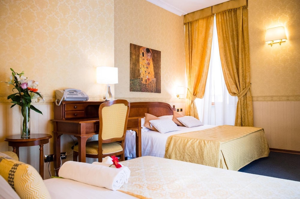 AMADEUS HOTEL ROME 29/50