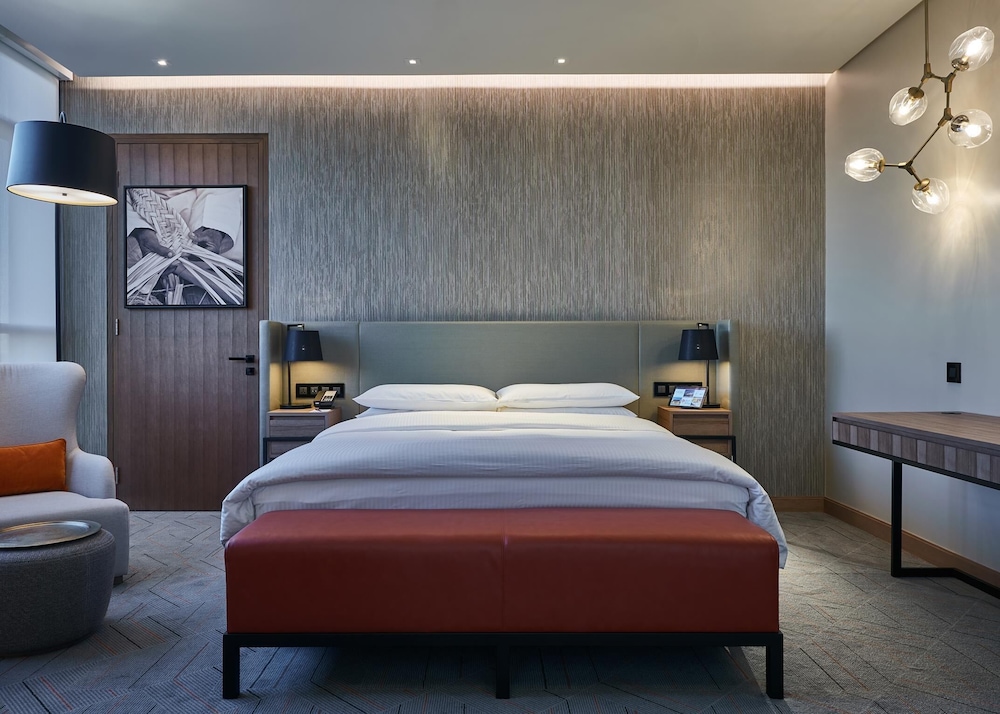 GRAND DELUXE ROOM PLAZA VIEW