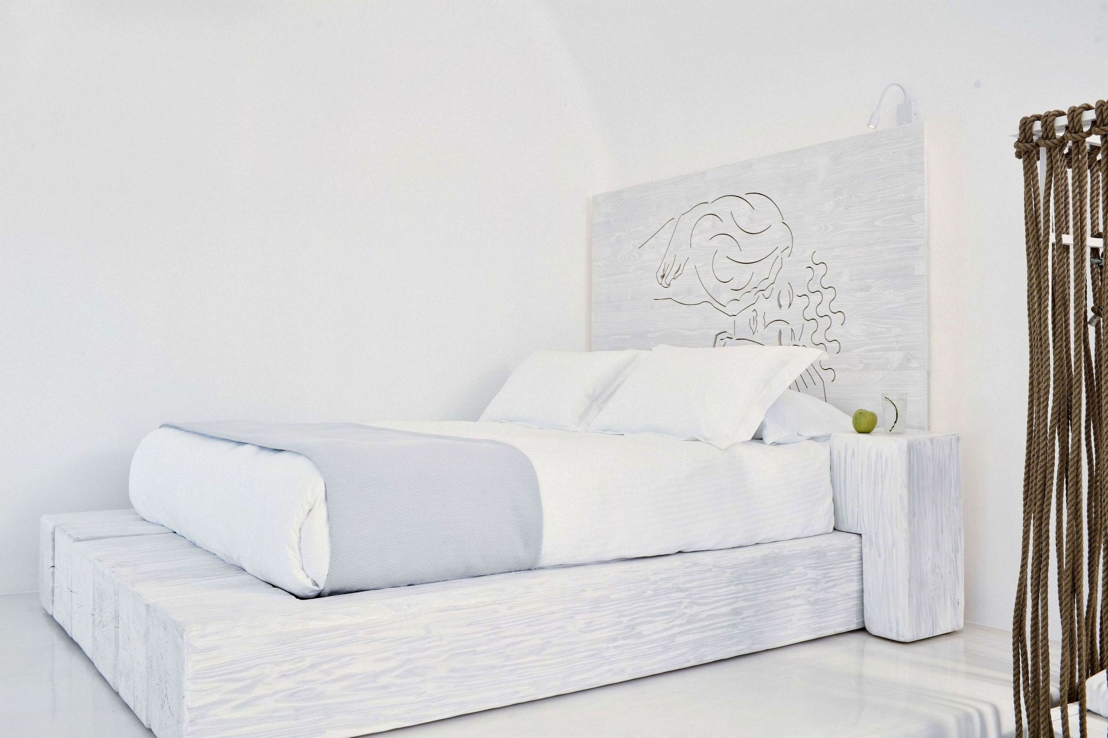 Superior, Double Bed, Caldera View