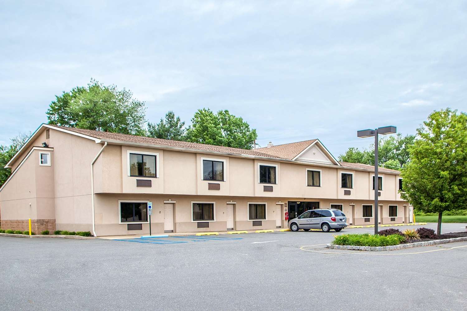 Motel6 East Windsor NJ Hightstown in Hightstown