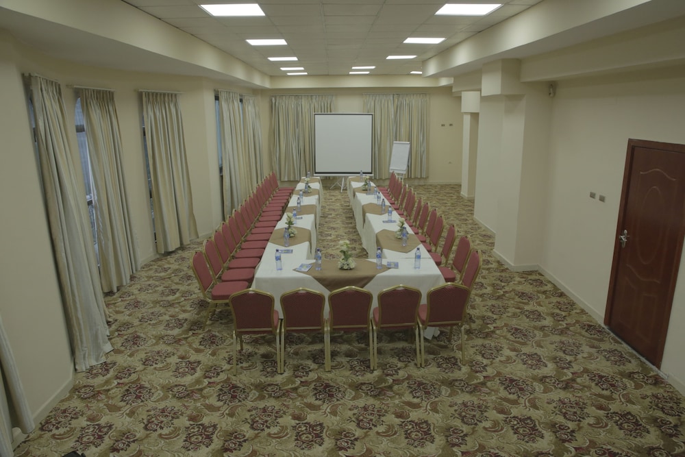 Sheger Royal Hotel 27/29