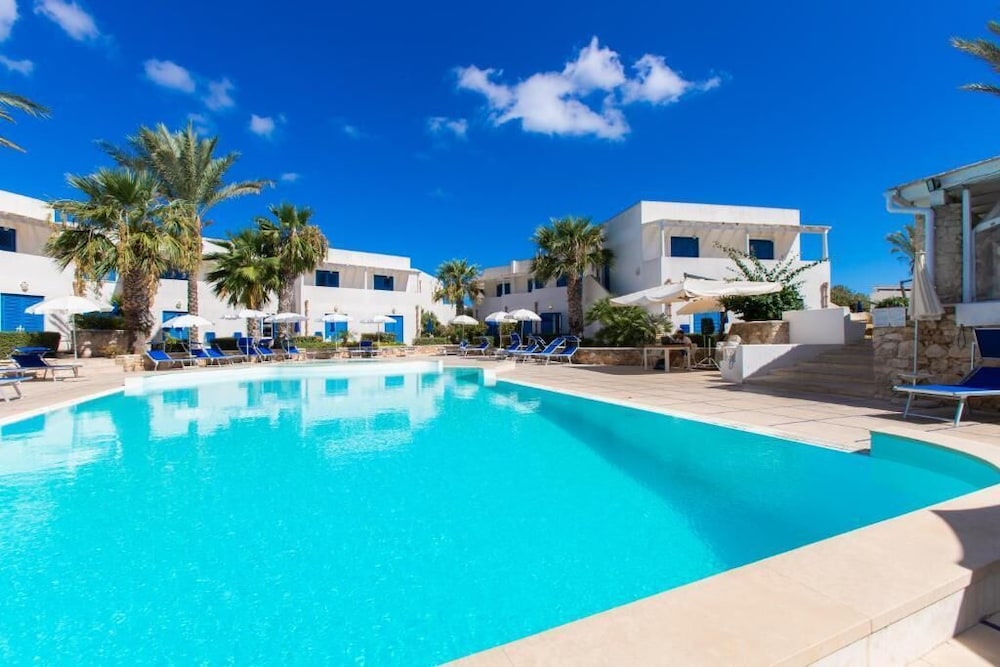 Cala La Luna Resort 25/26