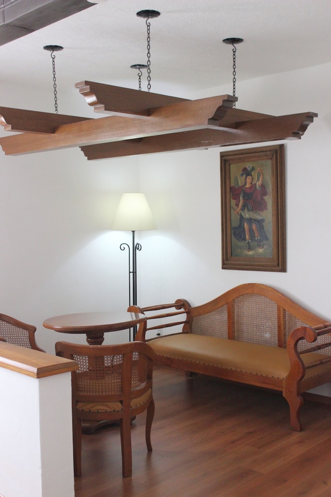 Hotel De Mendoza 37/57