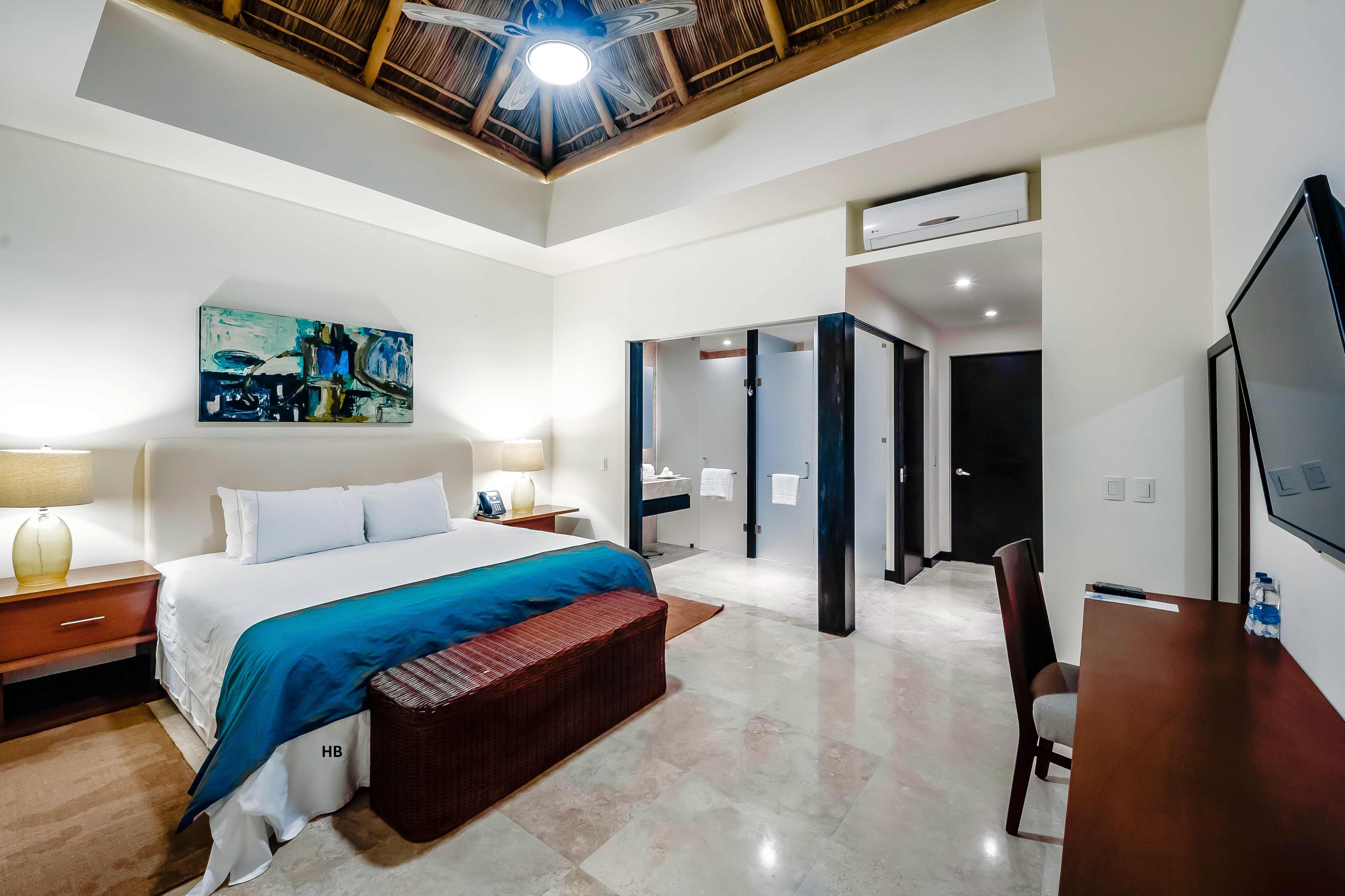 Master, Suite, King Bed, Private Pool