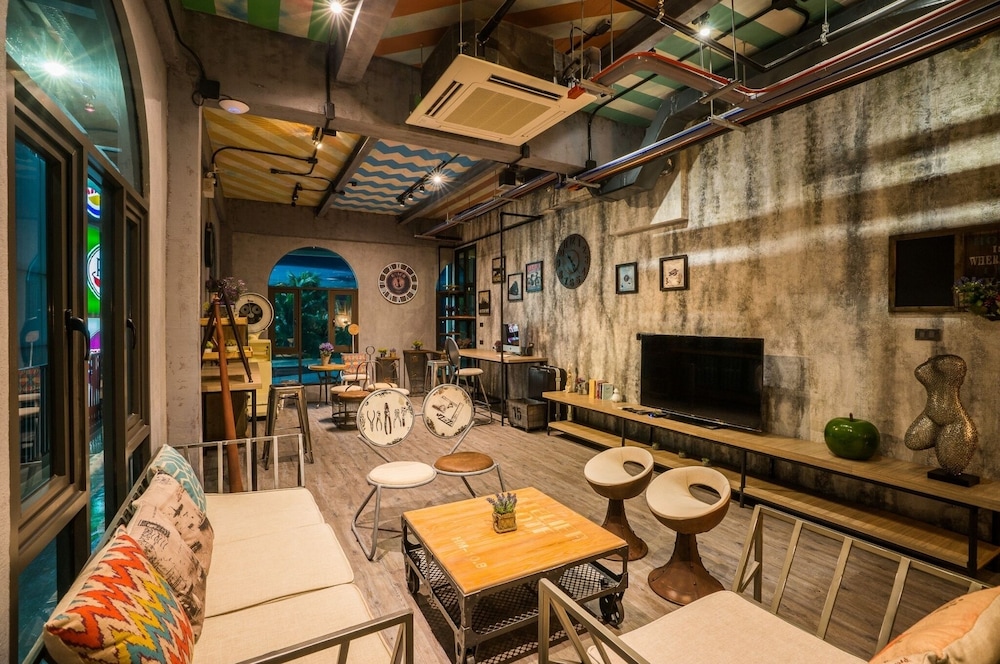 Nonze Hostel 57/66