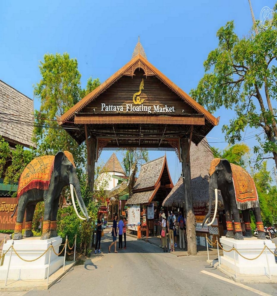 Punyapha Place Pattaya Beach 5/69