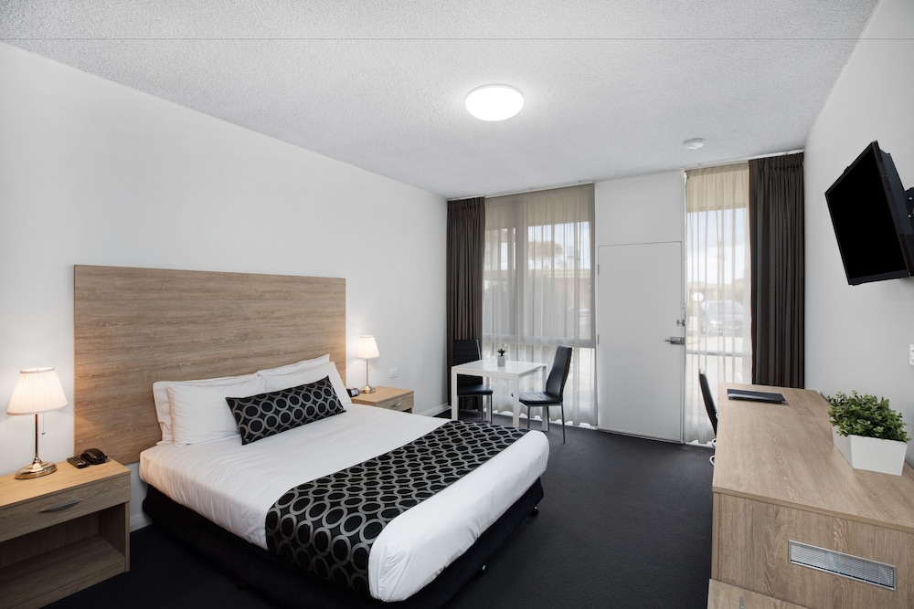 ADELAIDE ROAD MOTOR LODGE 22/49