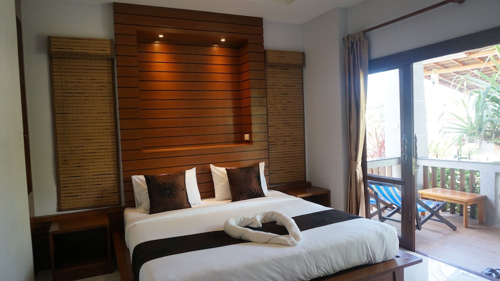 Lanta Intanin Resort 27/64