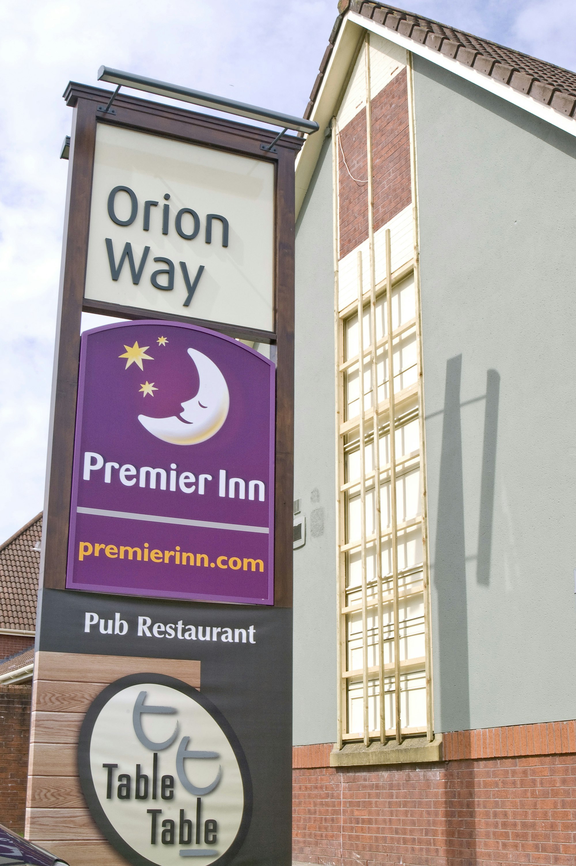 Premier Inn Glasgow (Cambuslang/M74, J2A) 16/25