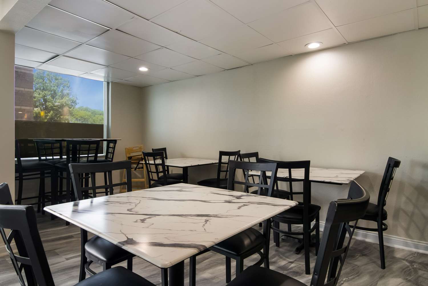 Quality Inn Aurora Naperville Area 31/41