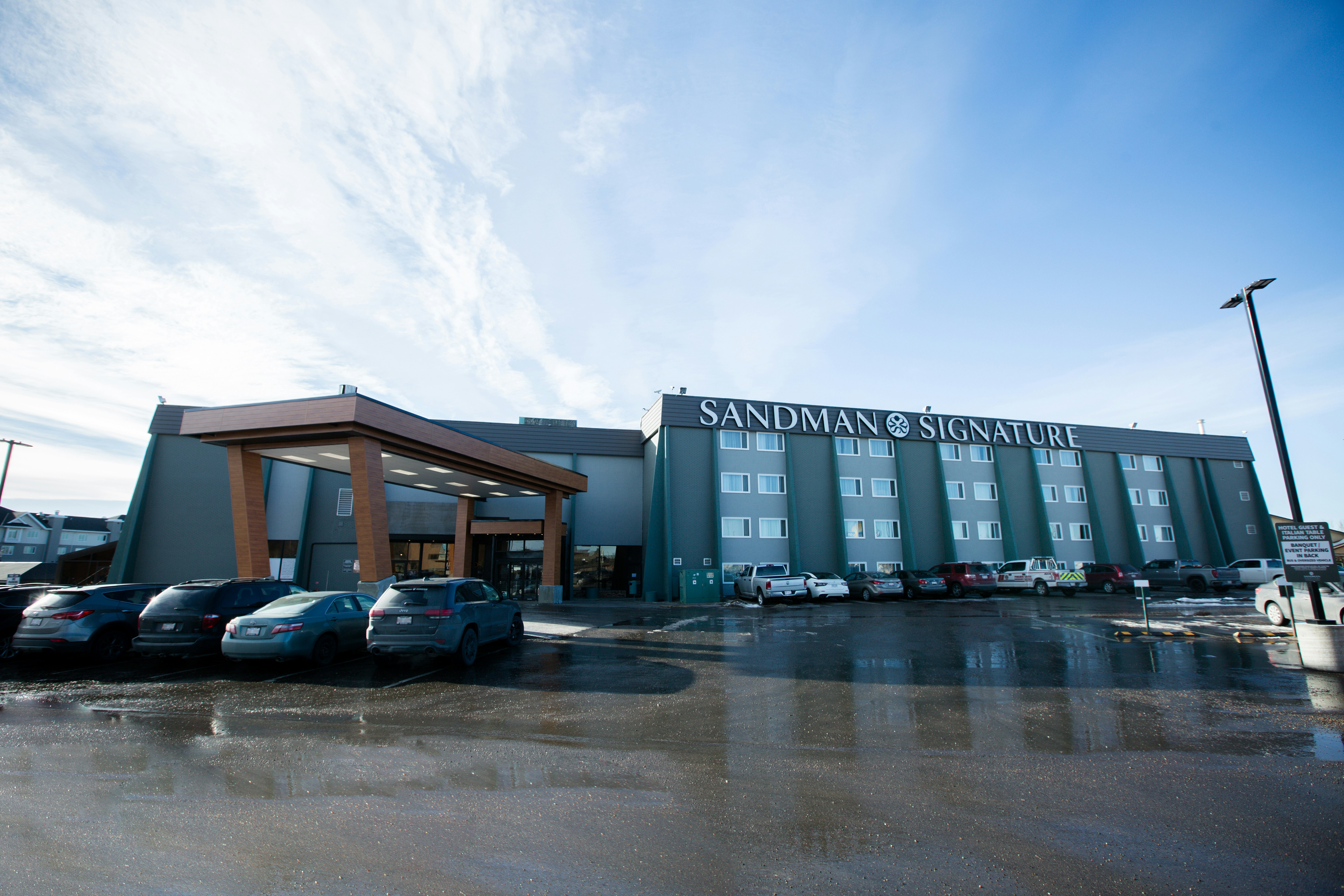 Sandman Signature Lethbridge Lodge 37/47