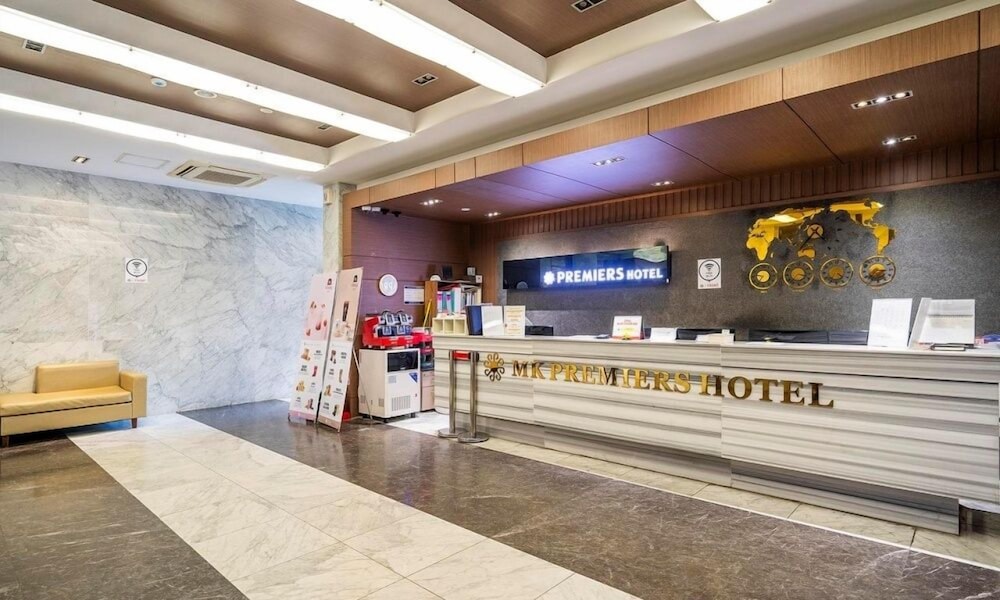 Premiers Hotel 8/63