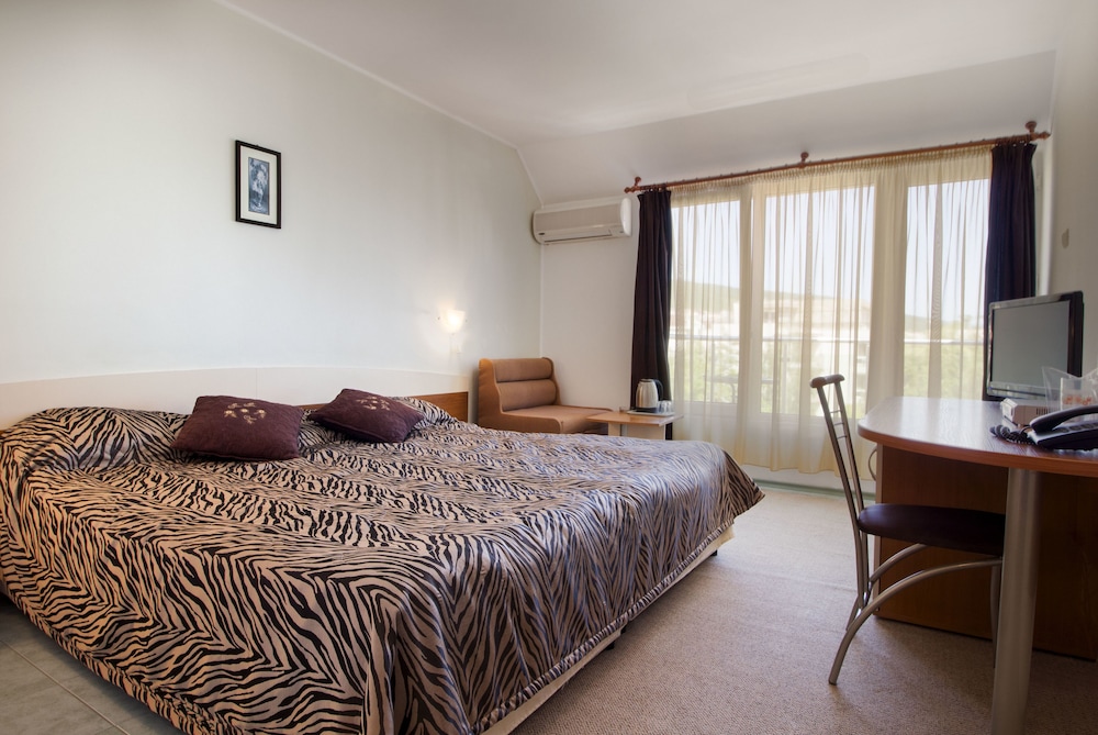 FAMILY HOTEL VENERA 19/48