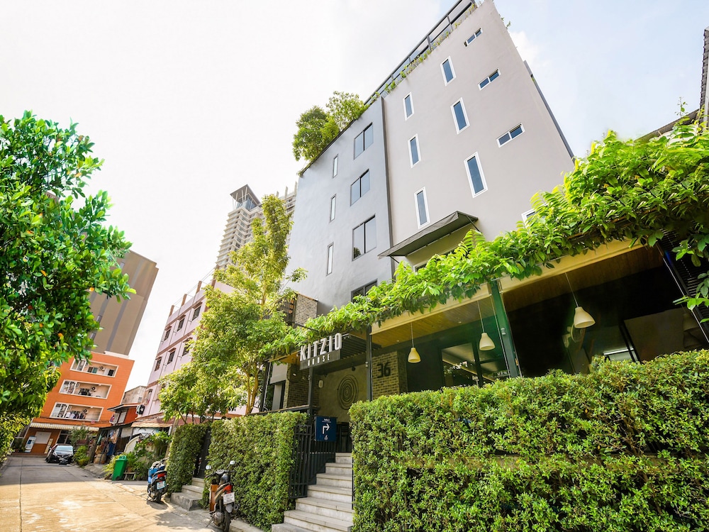 Oyo 137 Kitzio House 1/23
