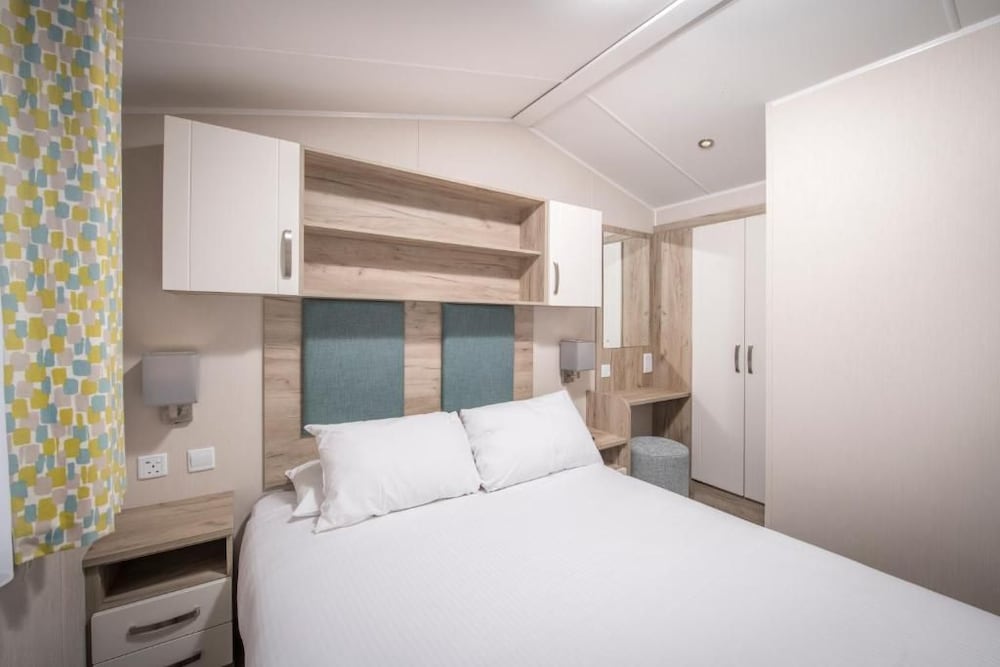 Sandaway Beach Holiday Park 15/50