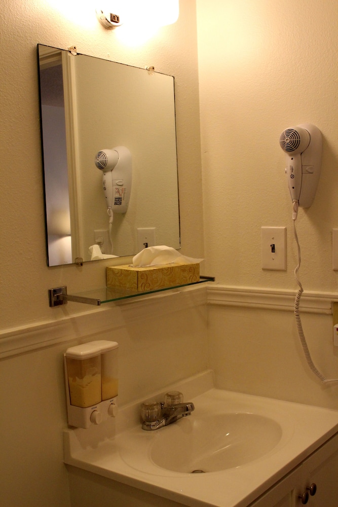 Sovana Inn 13/25