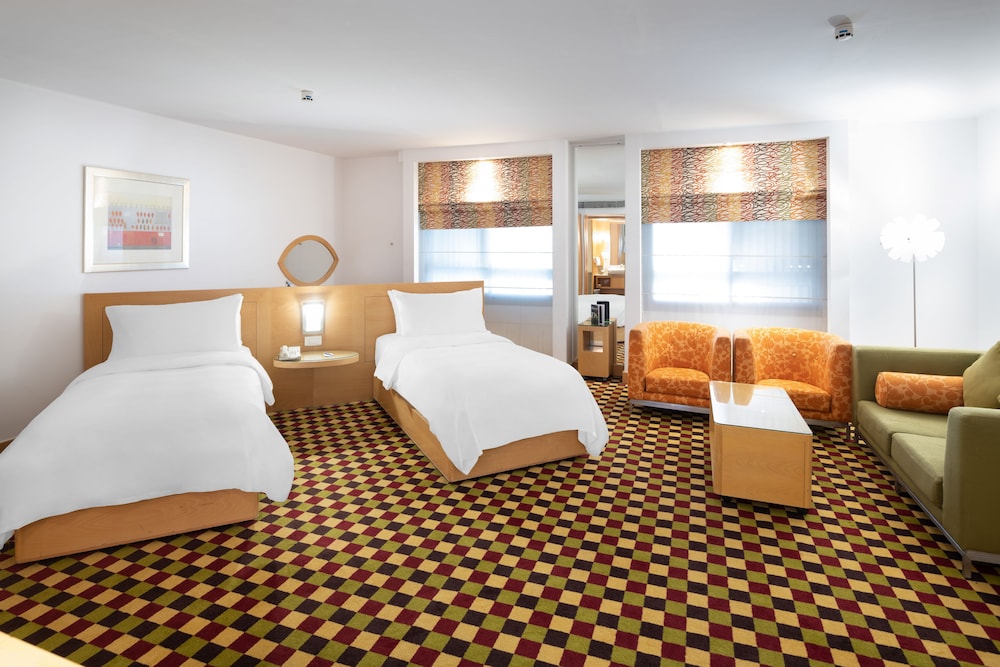 فندق راديسون بلو الرياض(Radisson Blu Riyadh) 28/32
