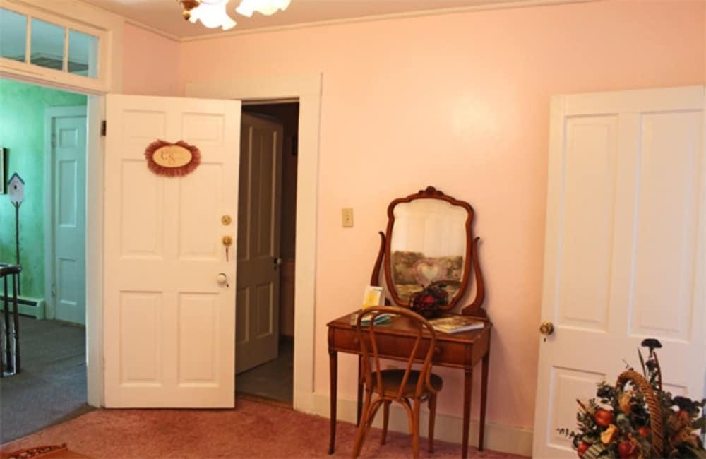 Belle Aire Mansion Guest House 8/38