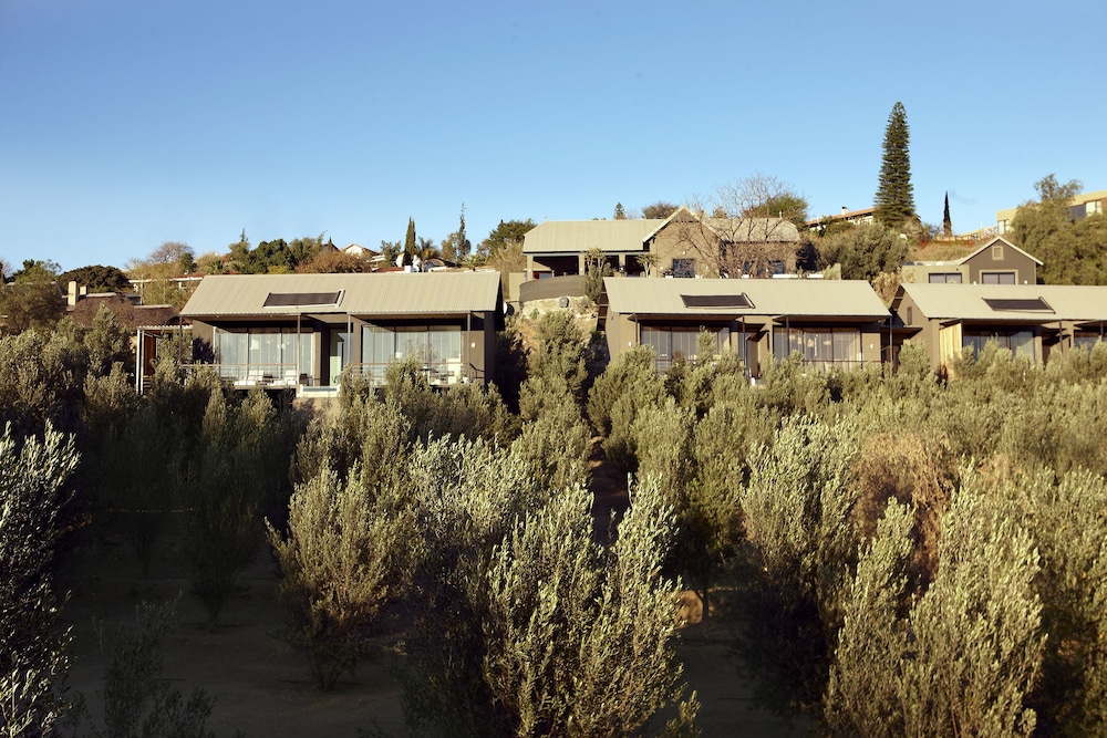 The Olive Exclusive All-Suite Hotel 26/30