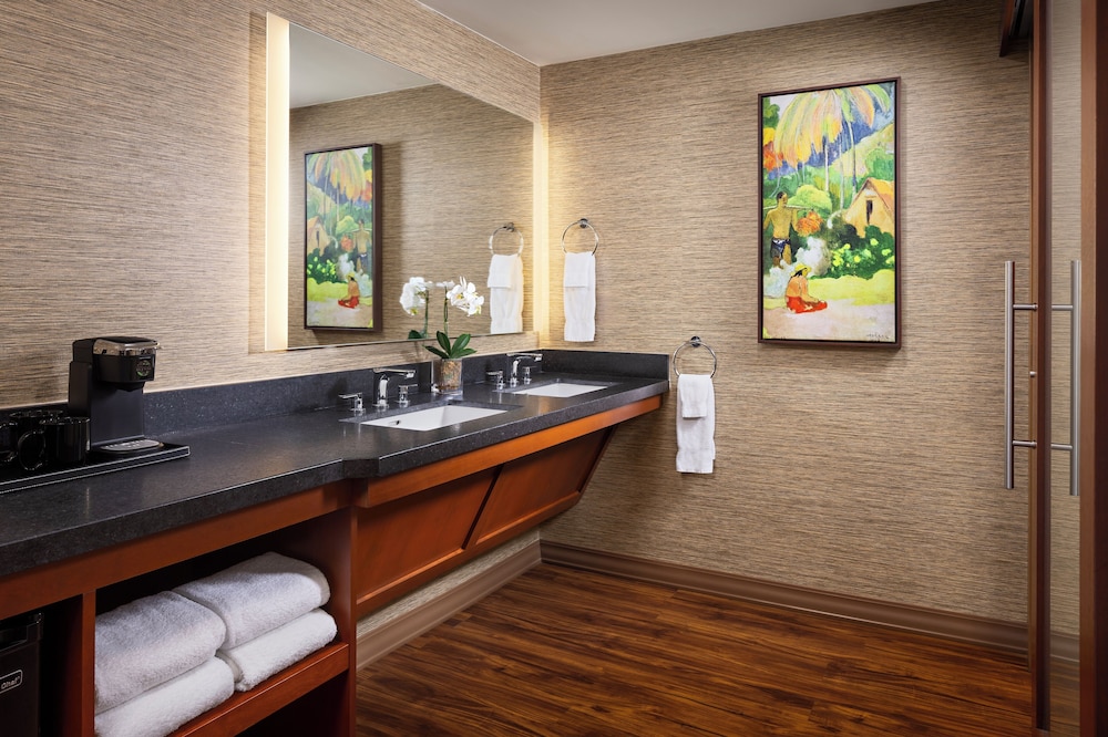 Studio, 2 Queen Beds, Bay View, Accessible