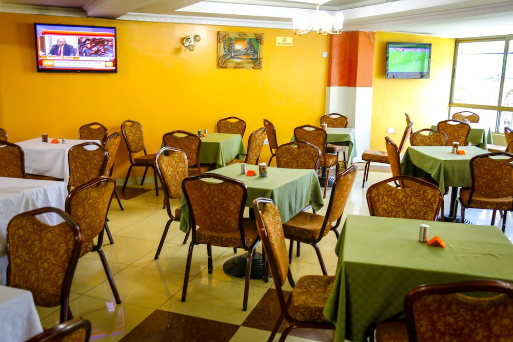 Decasa Hotel 38/49