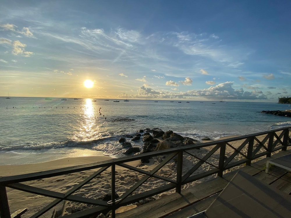 Sunswept Beach Hotel 25/44