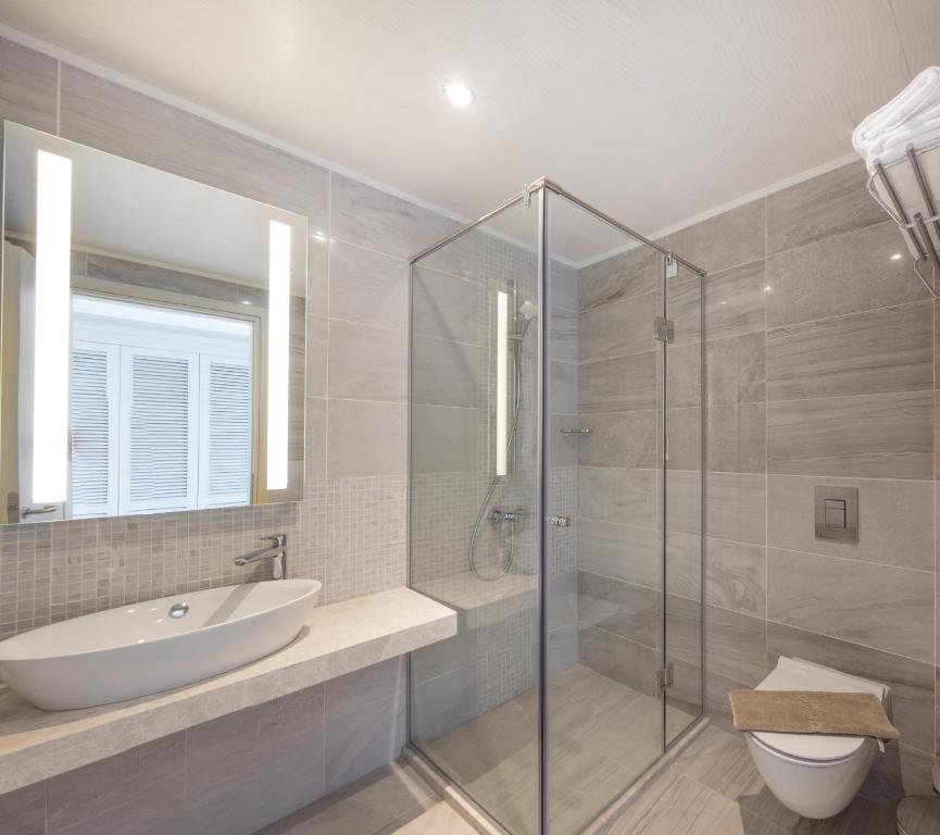 Junior Suite, Lateral Side Sea View