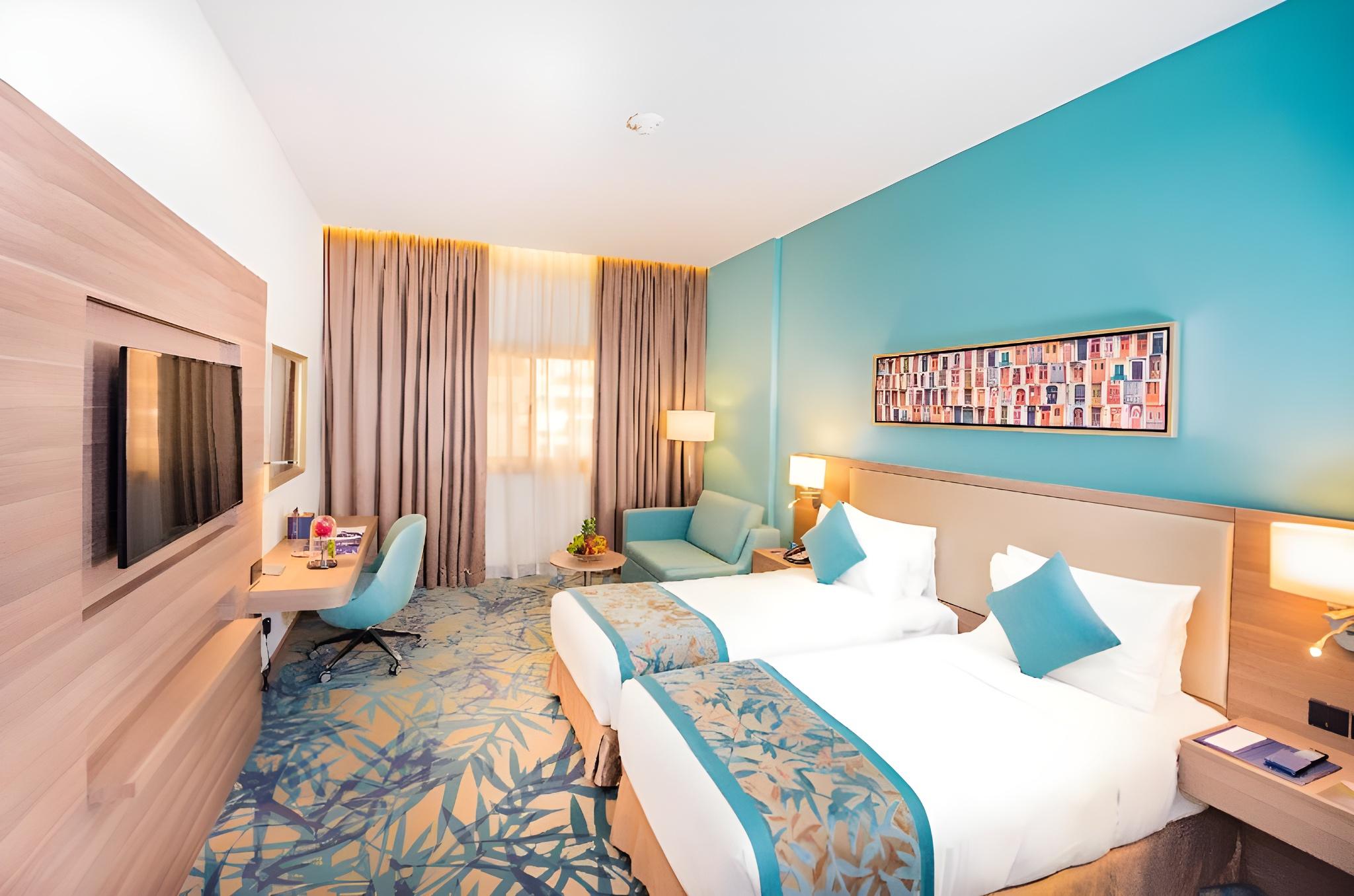 DELUXE ROOM